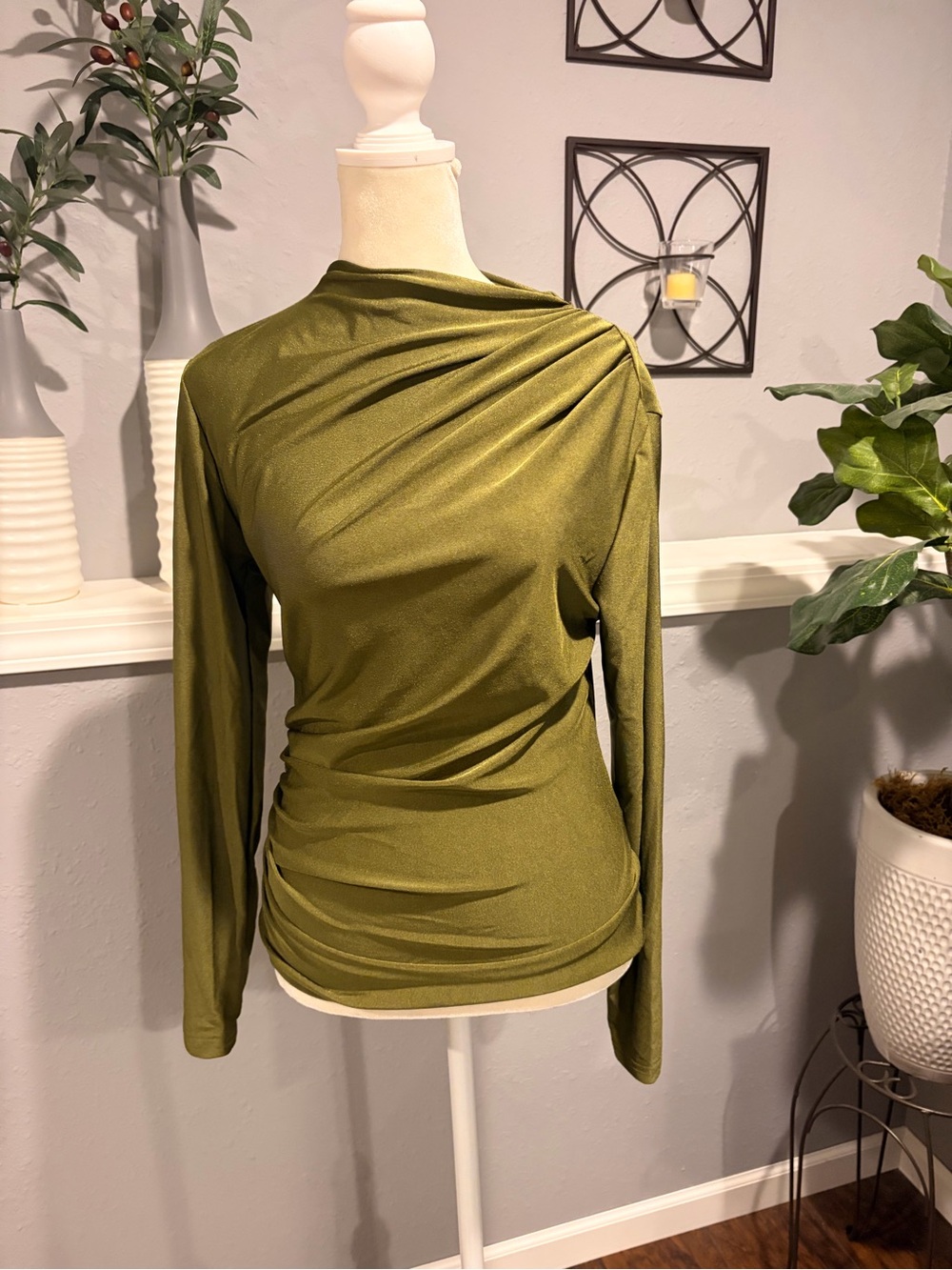 SHEIN Olive Green Ruched Long-Sleeve Top